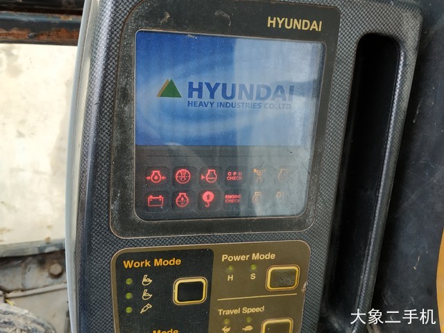 现代 R225LC-7 挖掘机