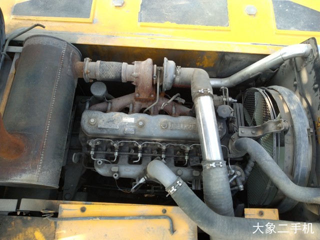 徐工 XE260C 挖掘机