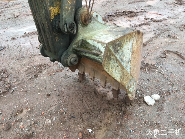 山东临工 LG665 挖掘机