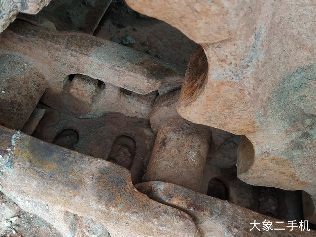 神钢 SK270D-8 挖掘机