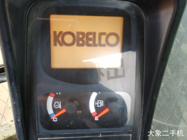 神钢 SK270D-8 挖掘机