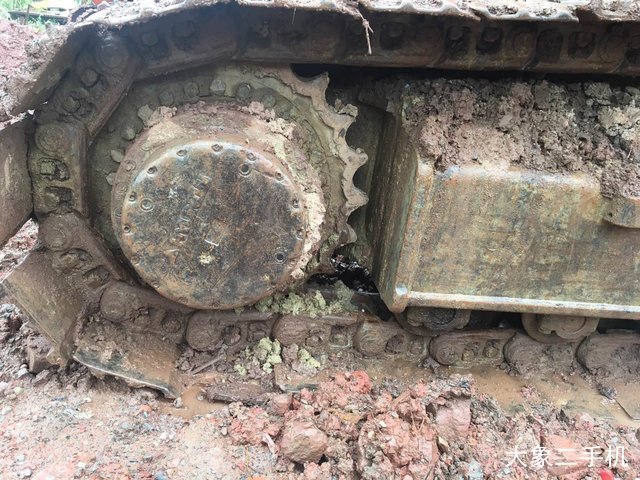 现代 R305LC-7 挖掘机