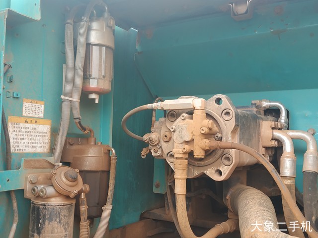 神钢 SK260LC-8 挖掘机