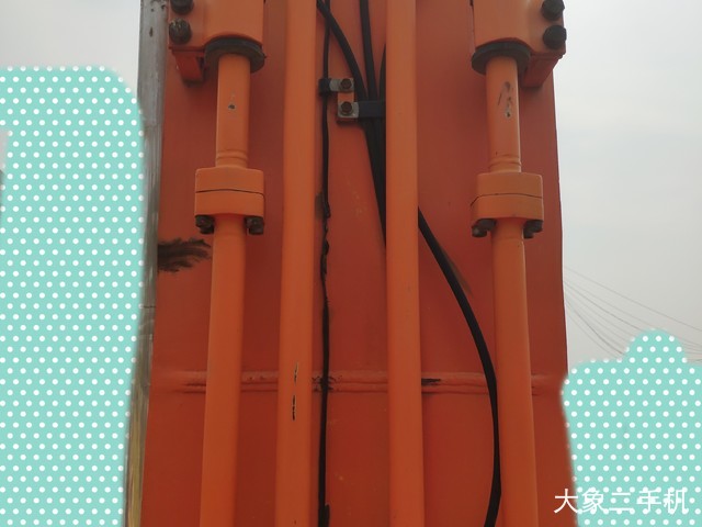 斗山 DX300LC 挖掘机