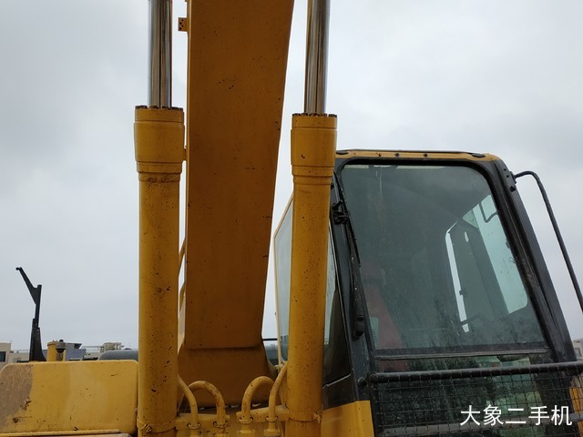 小松 PC240LC-8 挖掘机