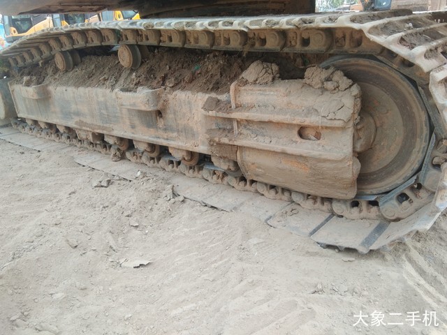 三一重工 SY215C 挖掘机