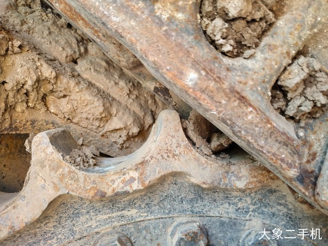 龙工 LG6225E 挖掘机