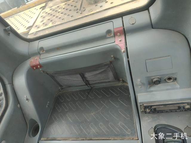 沃尔沃 EC210B 挖掘机