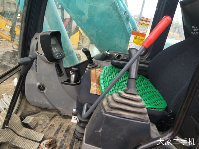 神钢 SK260LC-8 挖掘机