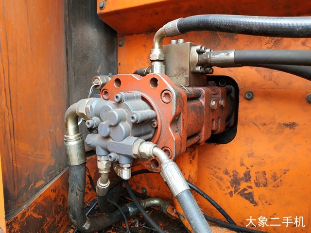 斗山 DX120 挖掘机