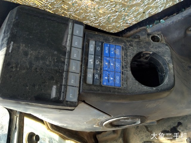 小松 PC240LC-8 挖掘机