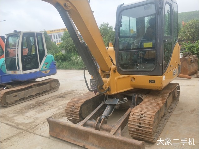 徐工 XE60 挖掘机