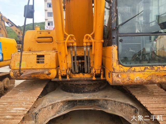 龙工 LG6215 挖掘机