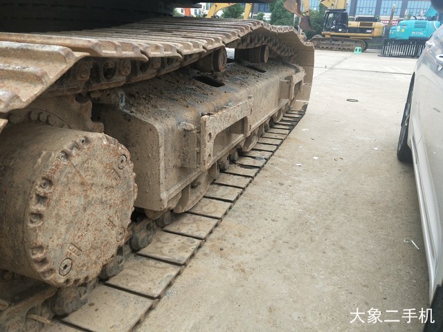 神钢 SK270D 挖掘机