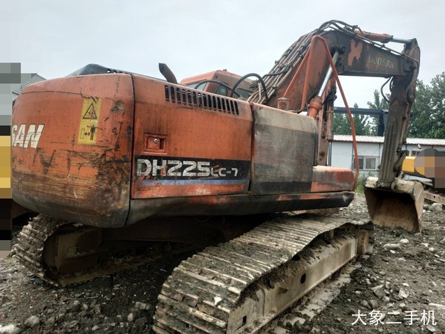 斗山 DH225LC-7 挖掘机
