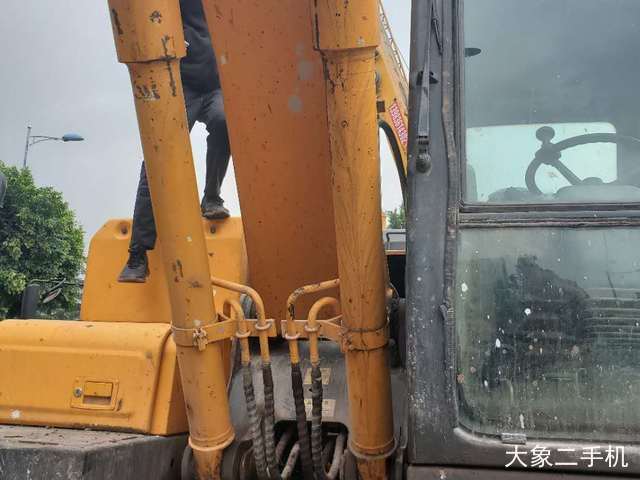 现代 R150W-7 挖掘机