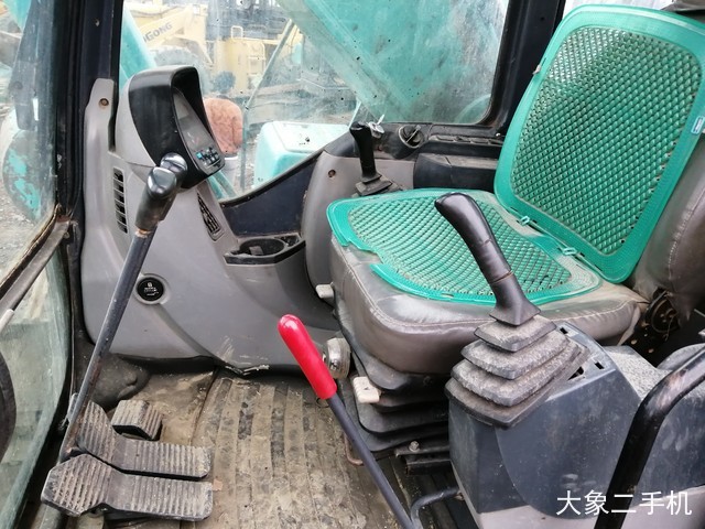 神钢 SK350LC8 挖掘机