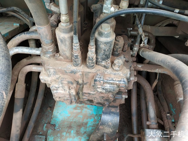 神钢 SK350LC-8 挖掘机