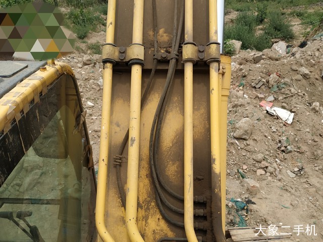 小松 PC220-8 挖掘机