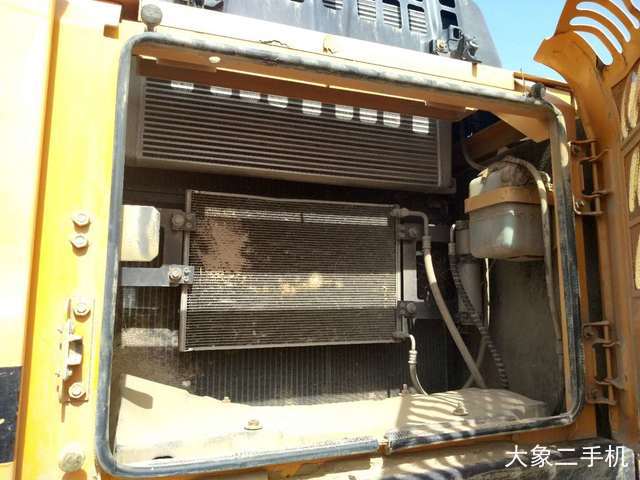 三一重工 SY285C-8 挖掘机