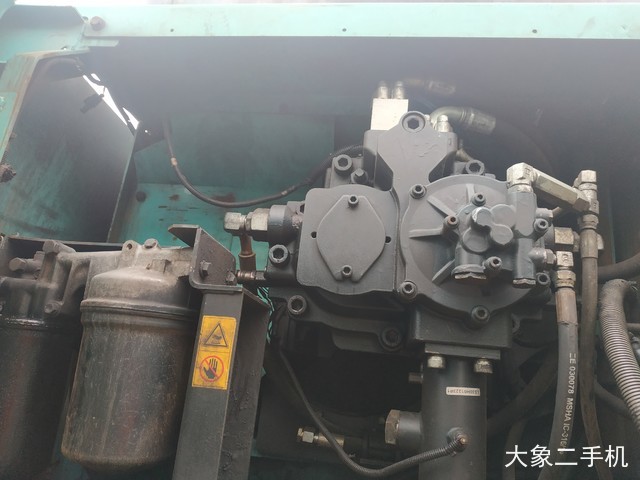 神钢 SK480LC-8 挖掘机