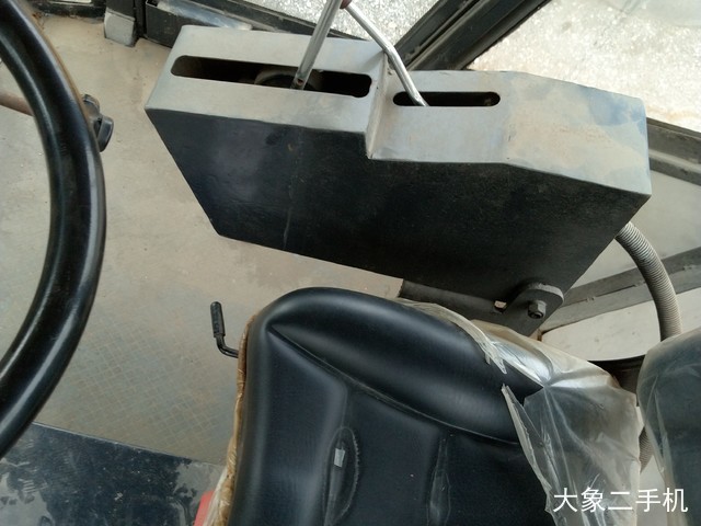 龙工 LG523A6 压路机