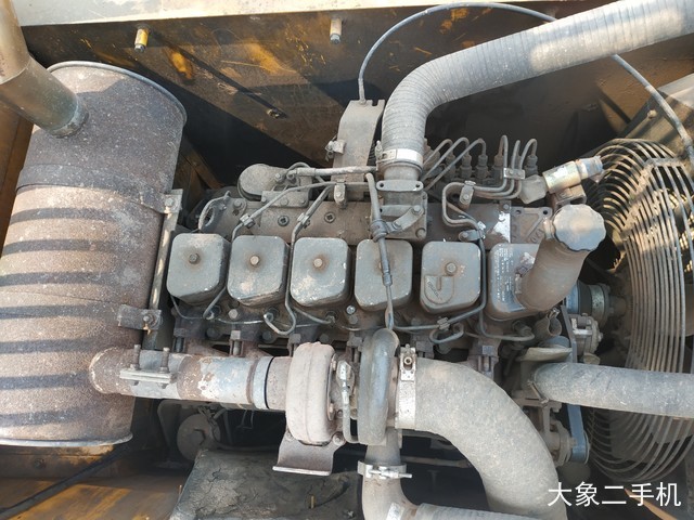 现代 R215-9C 挖掘机