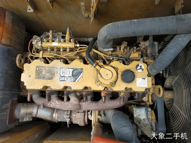 卡特彼勒 323D2L 挖掘机