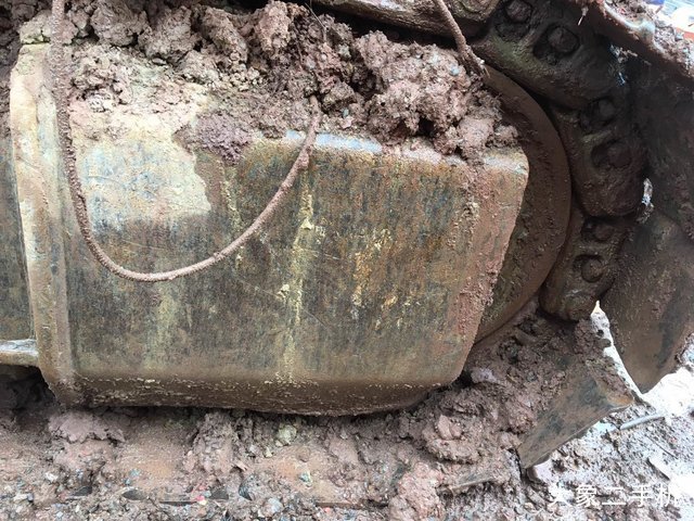 现代 R305LC-7 挖掘机