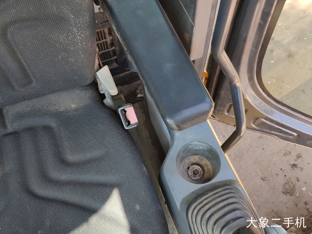 小松 PC240LC-8 挖掘机