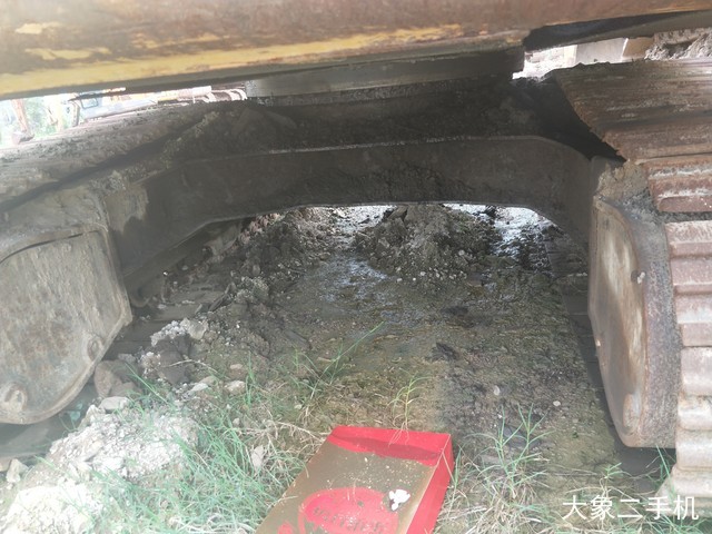 现代 R150LC-7 挖掘机