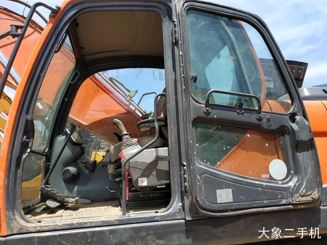 斗山 DX215-9C 挖掘机