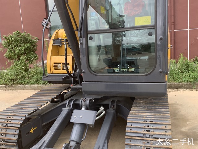 徐工 XGC75 挖掘机