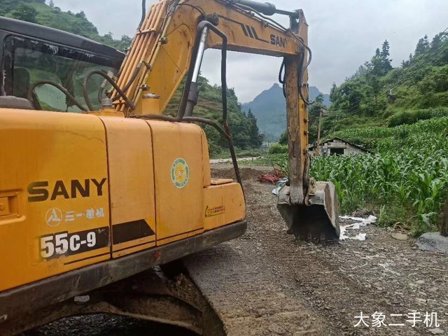 三一重工 SY135C-9 挖掘机