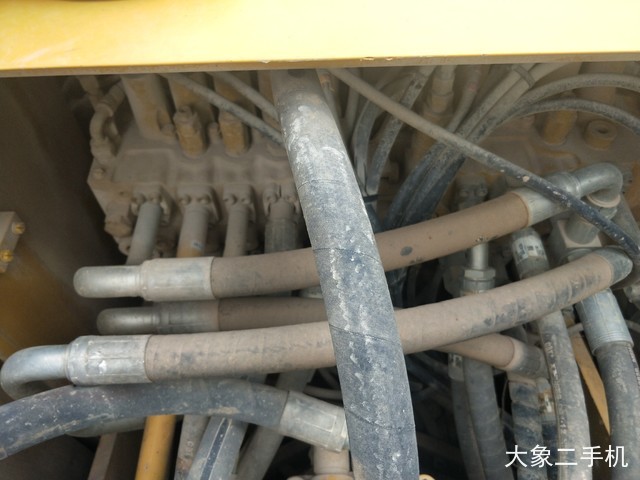 卡特彼勒 323DL 挖掘机