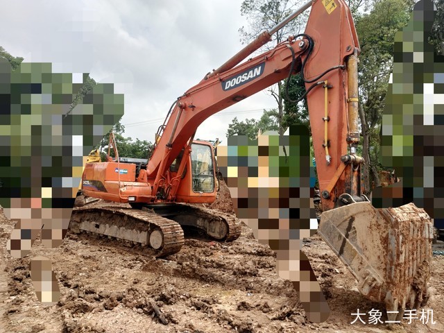 斗山 DH220-5 挖掘机