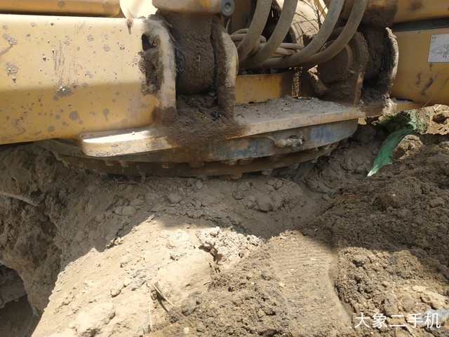 小松 PC200-8 挖掘机