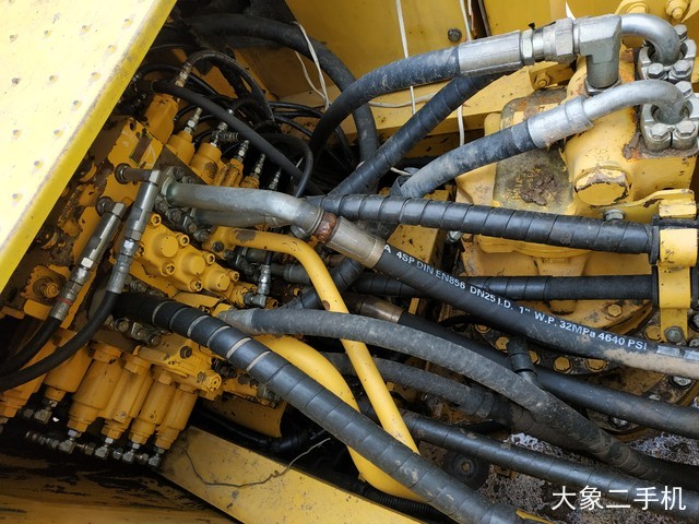小松 PC240LC-8 挖掘机