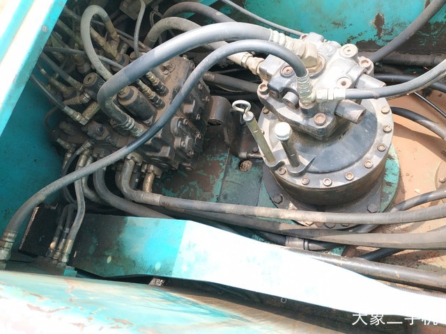 神钢 SK260LC-8 挖掘机