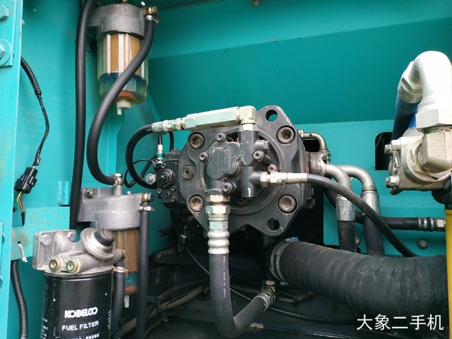 神钢 SK210LC-8 挖掘机