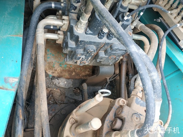 神钢 SK260LC-8 挖掘机