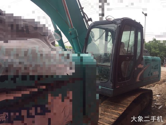 神钢 SK260 挖掘机
