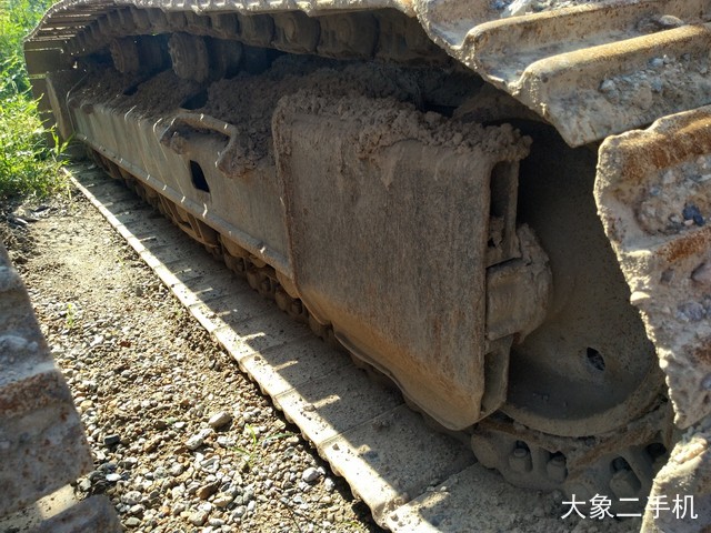 沃尔沃 EC210B 挖掘机