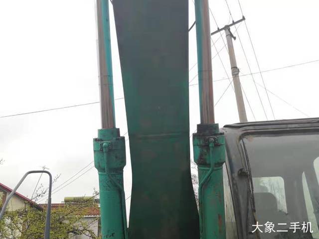 神钢 SK260LC-8 挖掘机