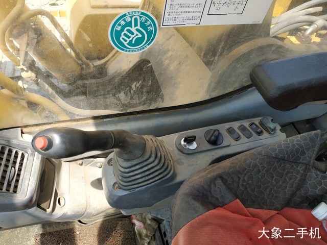 小松 PC220-7 挖掘机