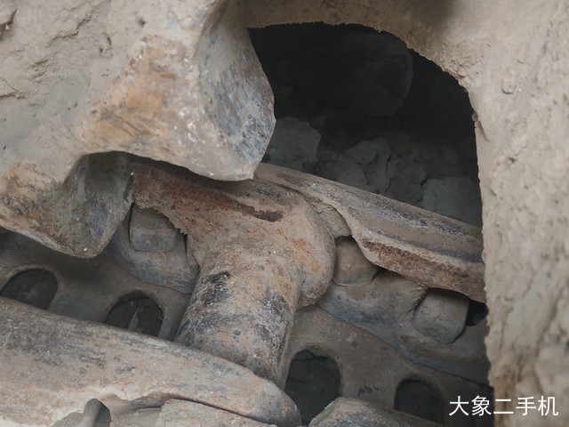 现代 R225LC-7 挖掘机