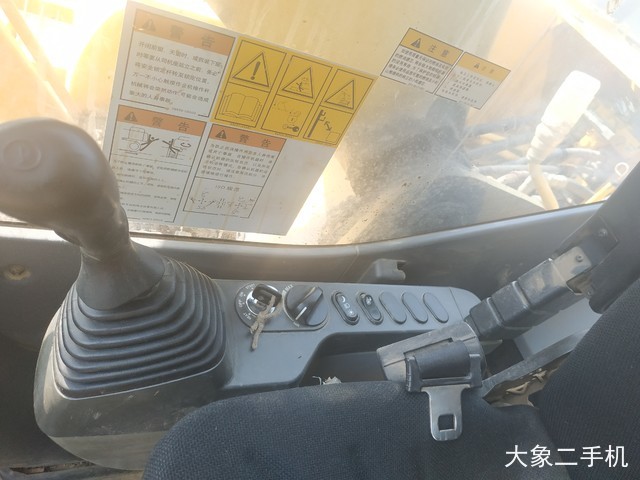 小松 PC200-8 挖掘机