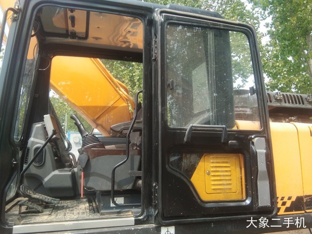 三一重工 SY215C 挖掘机