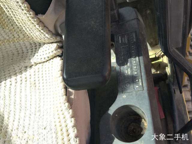 小松 PC220-8 挖掘机
