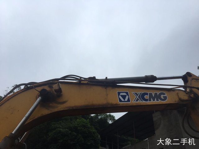 徐工 XE150D 挖掘机